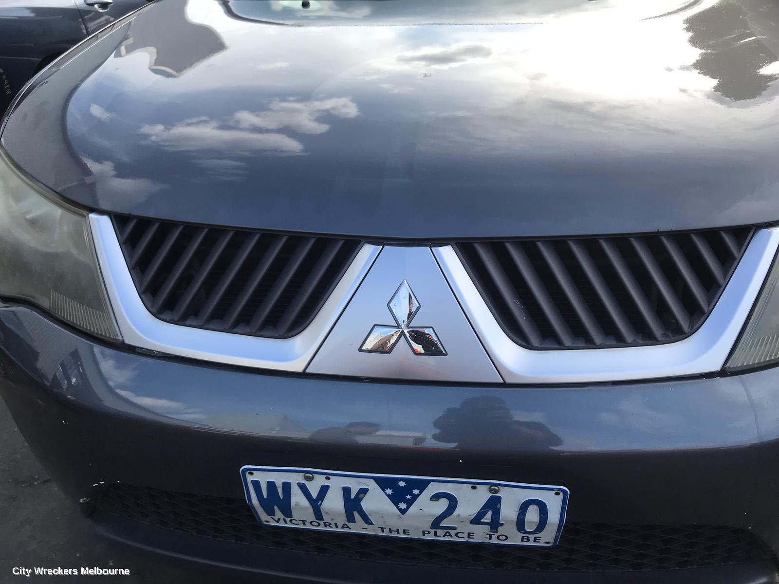 MITSUBISHI OUTLANDER BONNET, ZG, 11/2006 - 09/2009