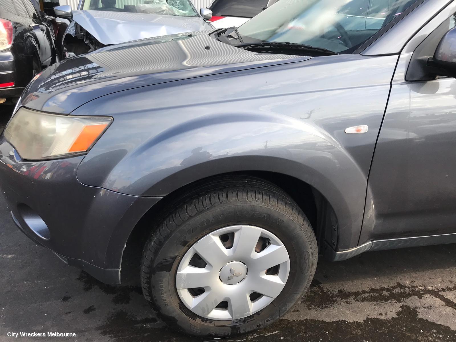 MITSUBISHI OUTLANDER BONNET, ZG, 11/2006 - 09/2009