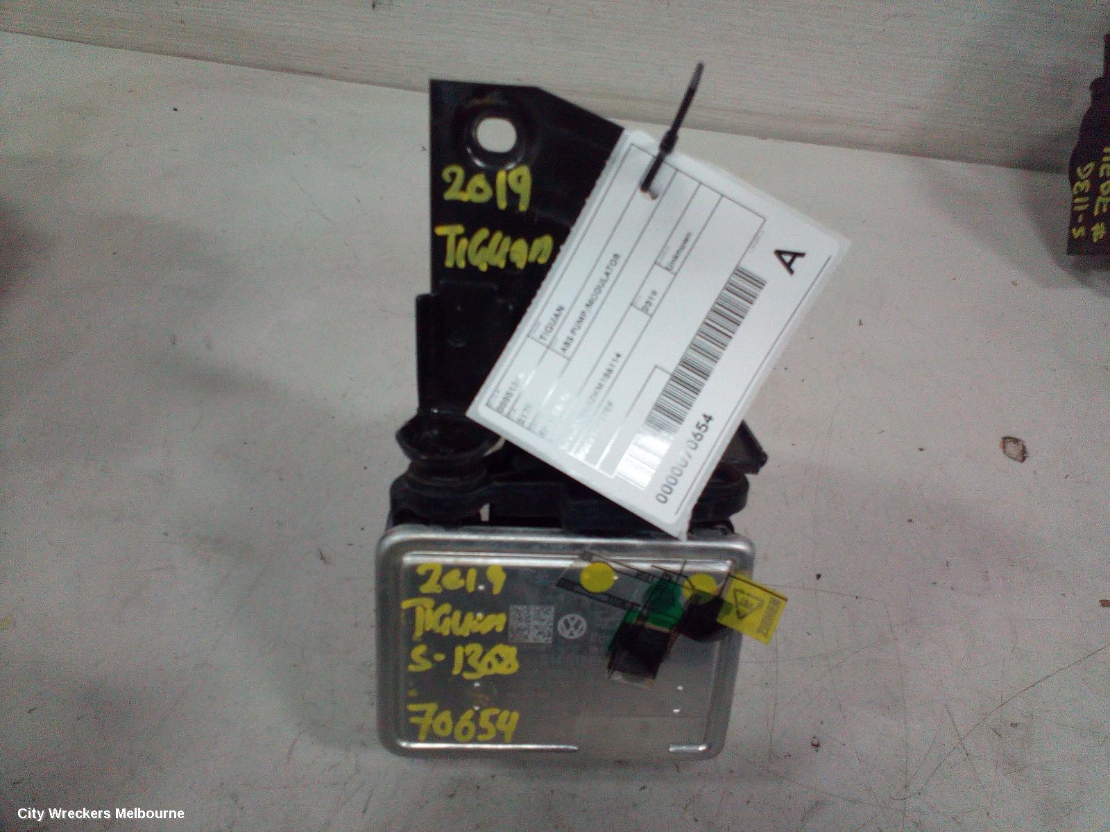 VOLKSWAGEN TIGUAN ABS PUMP/MODULATOR, P/N, 5Q0614517EF, 5NA, 06/2016 ONWARDS