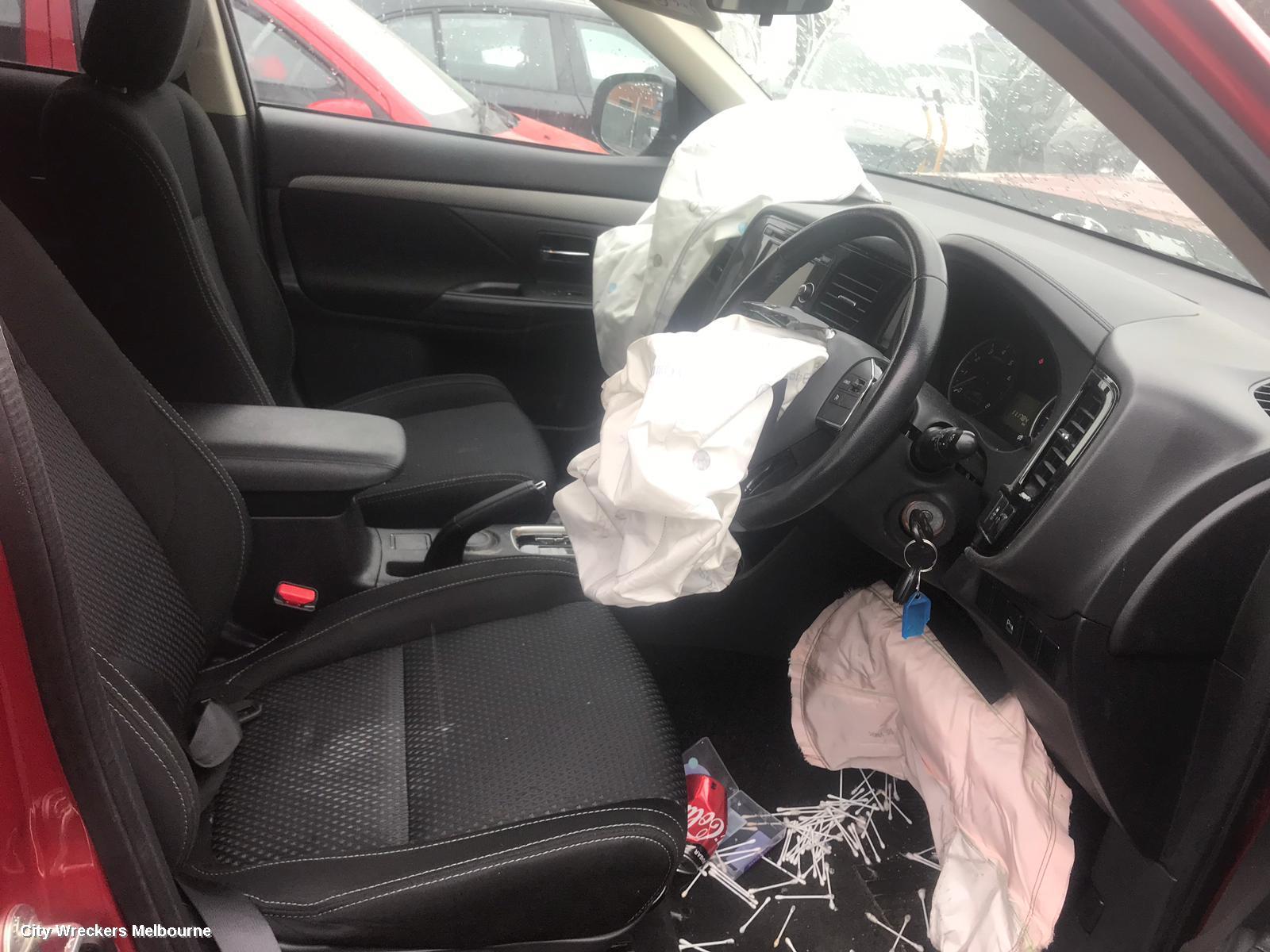 MITSUBISHI OUTLANDER DOOR HANDLE, OUTER, RH FRONT, COLOUR CODED, ZJ-ZK, 10/2012 ONWARDS