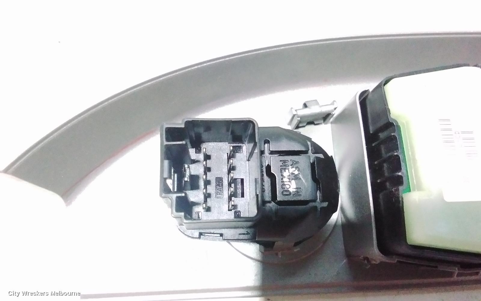 CHRYSLER SEBRING PWR DR WIND SWITCH, RH FRONT (MASTER SWITCH), CABRIO, P/N 04602925AA, JS, 05/2007 - 09/2011