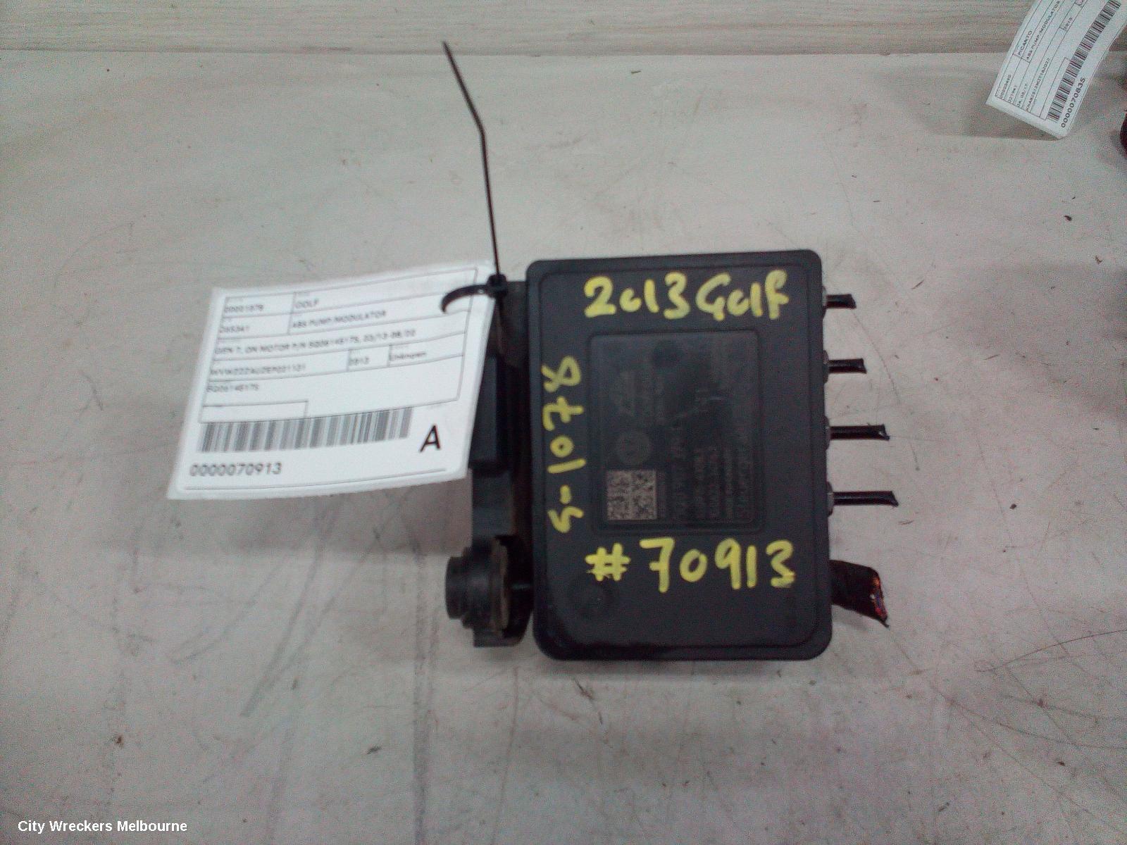 VOLKSWAGEN GOLF ABS PUMP/MODULATOR, GEN 7, ON MOTOR P/N 5Q0614517S, 03/2013 - 08/2020