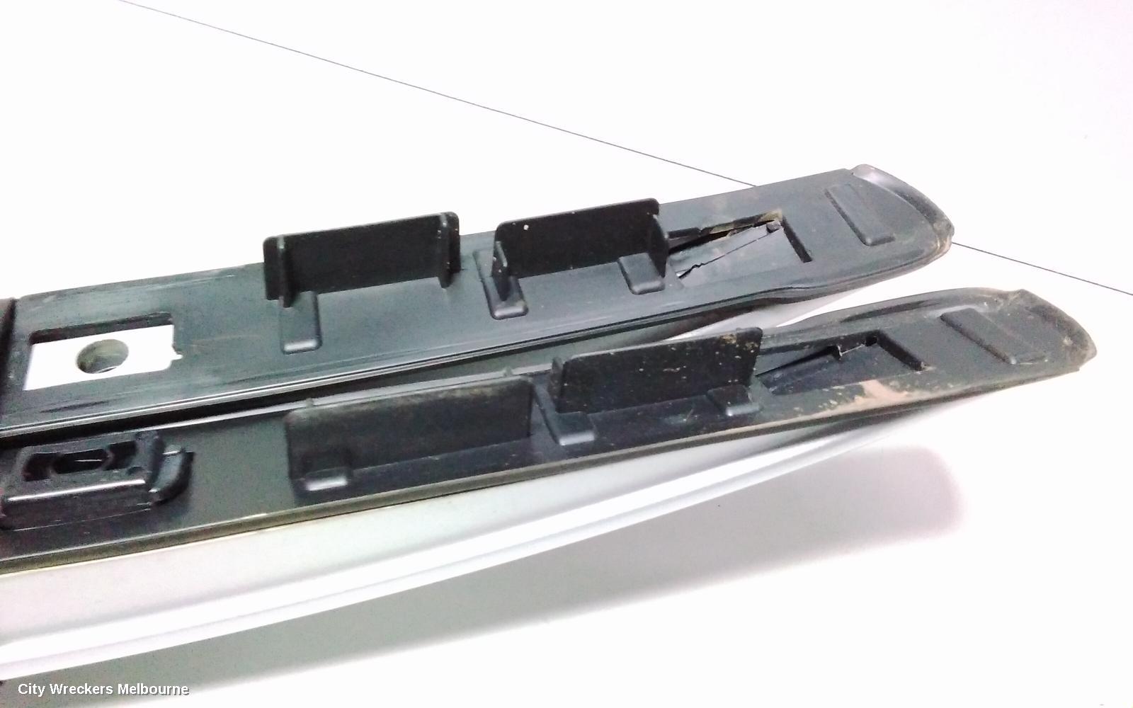 KIA SPORTAGE ROOF RAIL