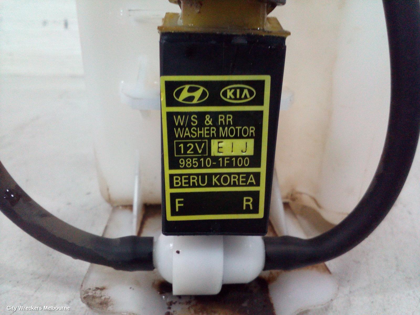 KIA CARNIVAL/GRAND CARNIVAL WASHER BOTTLE, FRONT, VQ, 01/2006 - 12/2014