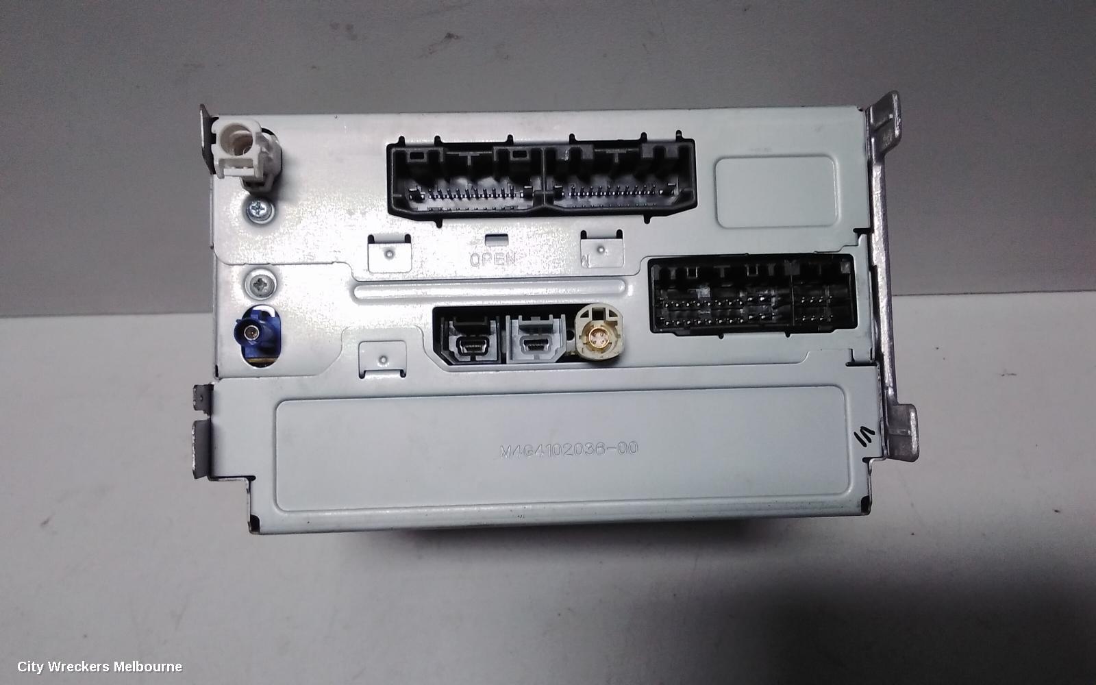 CHRYSLER 300C RADIO/CD/DVD/SAT/TV, SAT NAV HEAD UNIT, STANDARD TYPE, LX2, 07/2012 - 12/2014