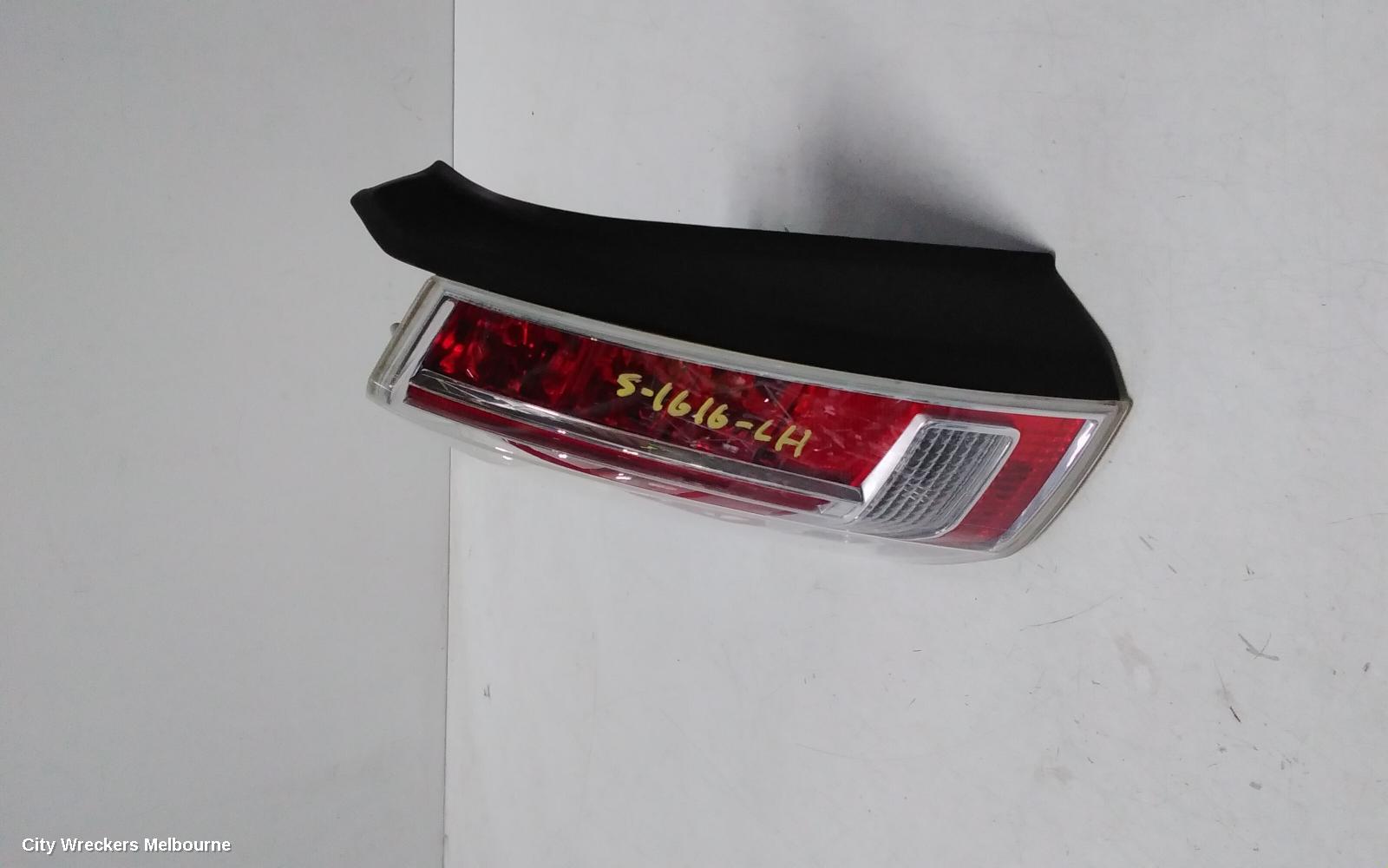 CHRYSLER 300C LEFT TAILLIGHT, LX2, 07/2012 - 12/2014