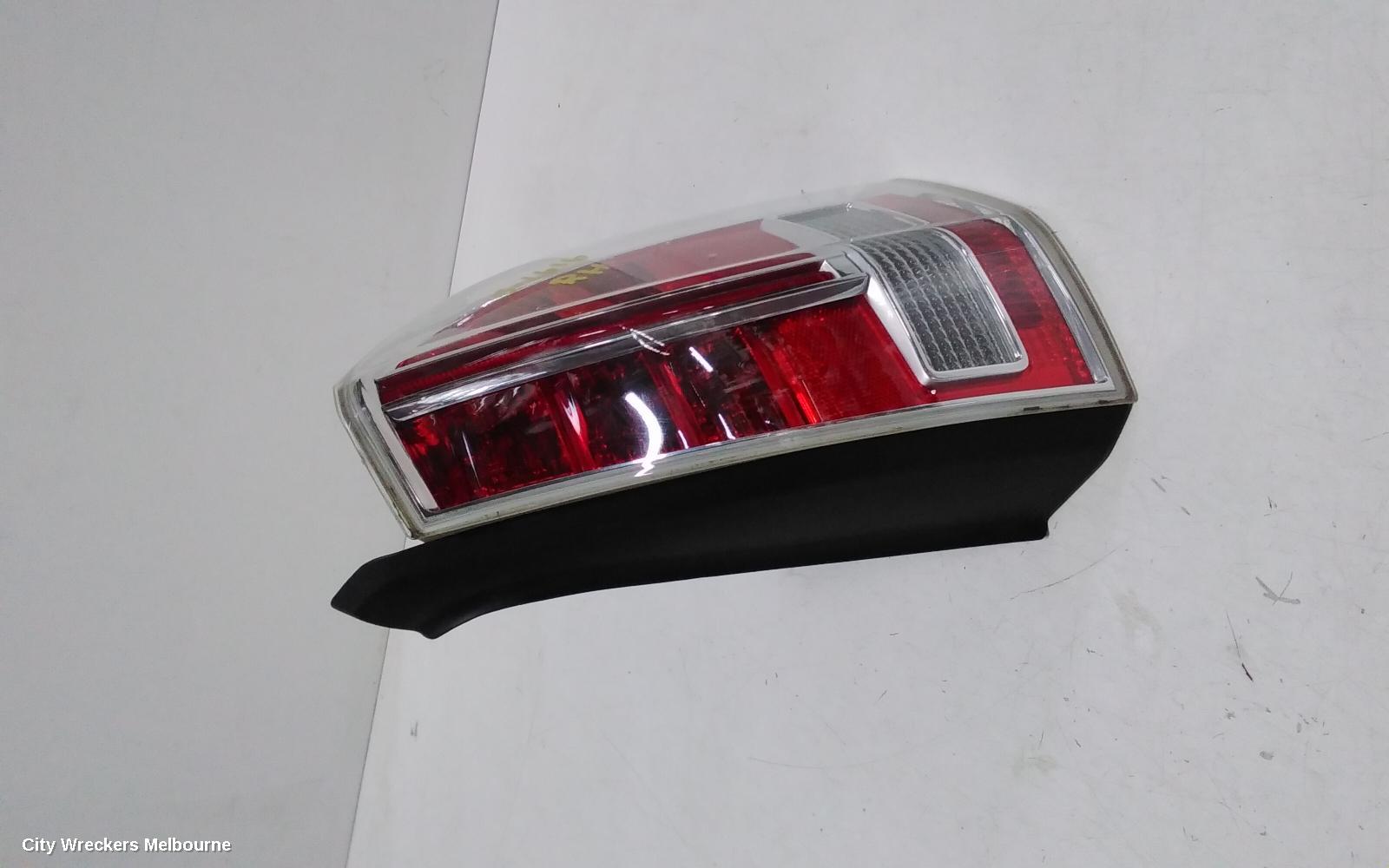 CHRYSLER 300C RIGHT TAILLIGHT, LX2, 07/2012 - 12/2014
