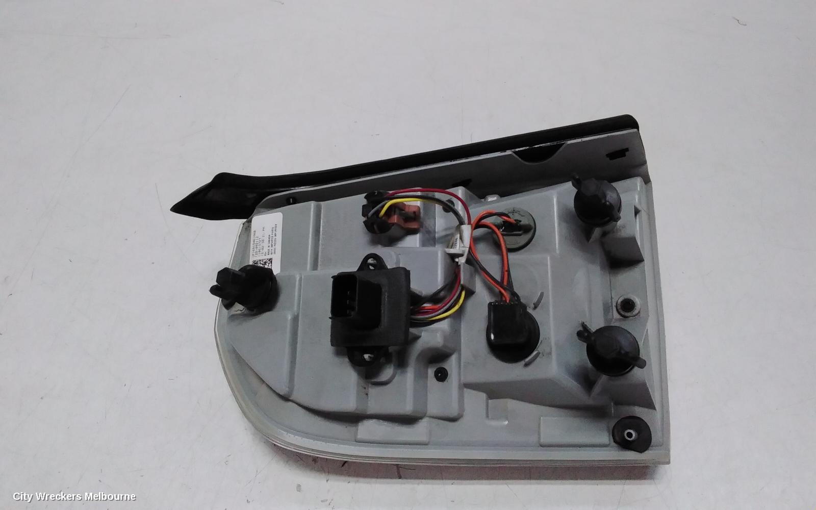 CHRYSLER 300C RIGHT TAILLIGHT, LX2, 07/2012 - 12/2014