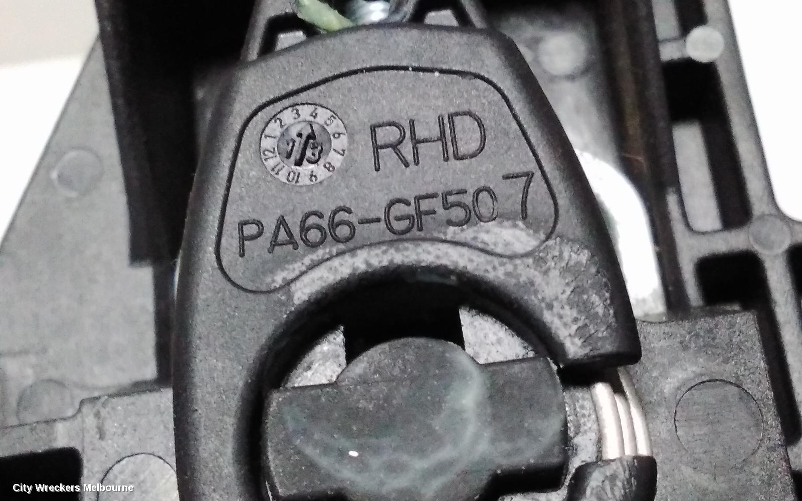 FORD FOCUS DOOR HANDLE, OUTER, LH FRONT/RH FRONT, LW, COLOUR CODED, NON KEYLESS ENTRY TYPE, 05/2011 - 08/2015