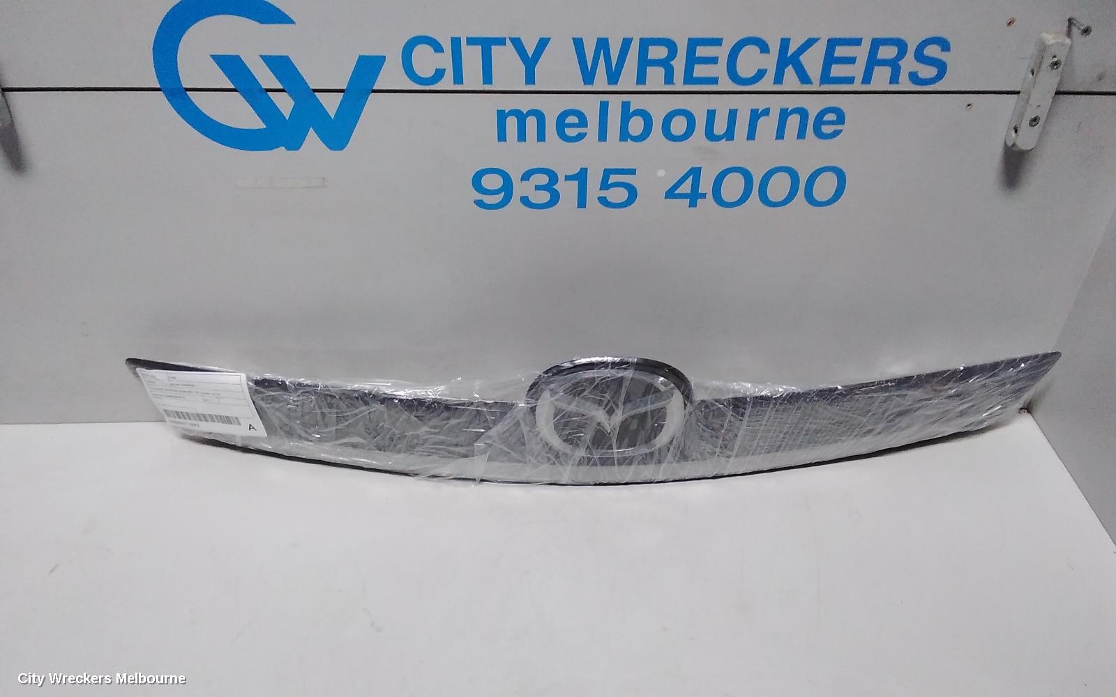 MAZDA CX9 REAR GARNISH, TAILGATE GARNISH (CENTRE), TB, 06/2009 - 10/2012