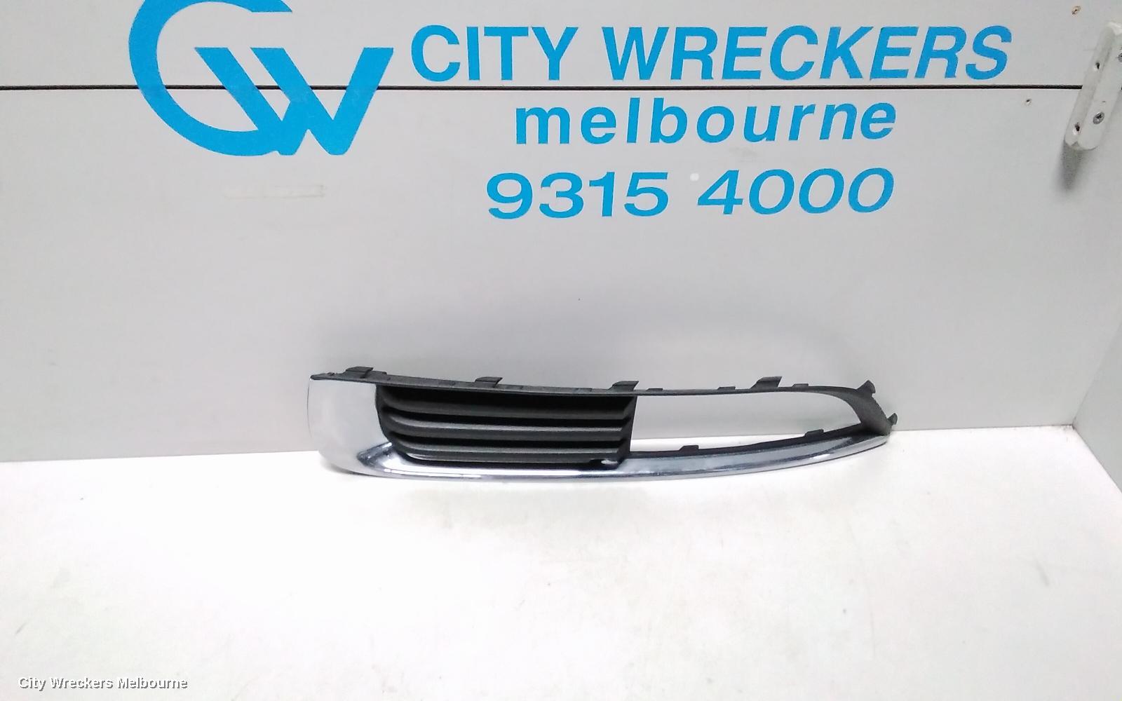 OPEL INSIGNIA LEFT INDICATOR/FOG/SIDE, BUMPER FOGLAMP, IN, 09/2012 - 12/2013