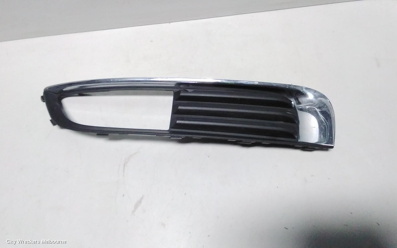 OPEL INSIGNIA LEFT INDICATOR/FOG/SIDE, BUMPER FOGLAMP, IN, 09/2012 - 12/2013