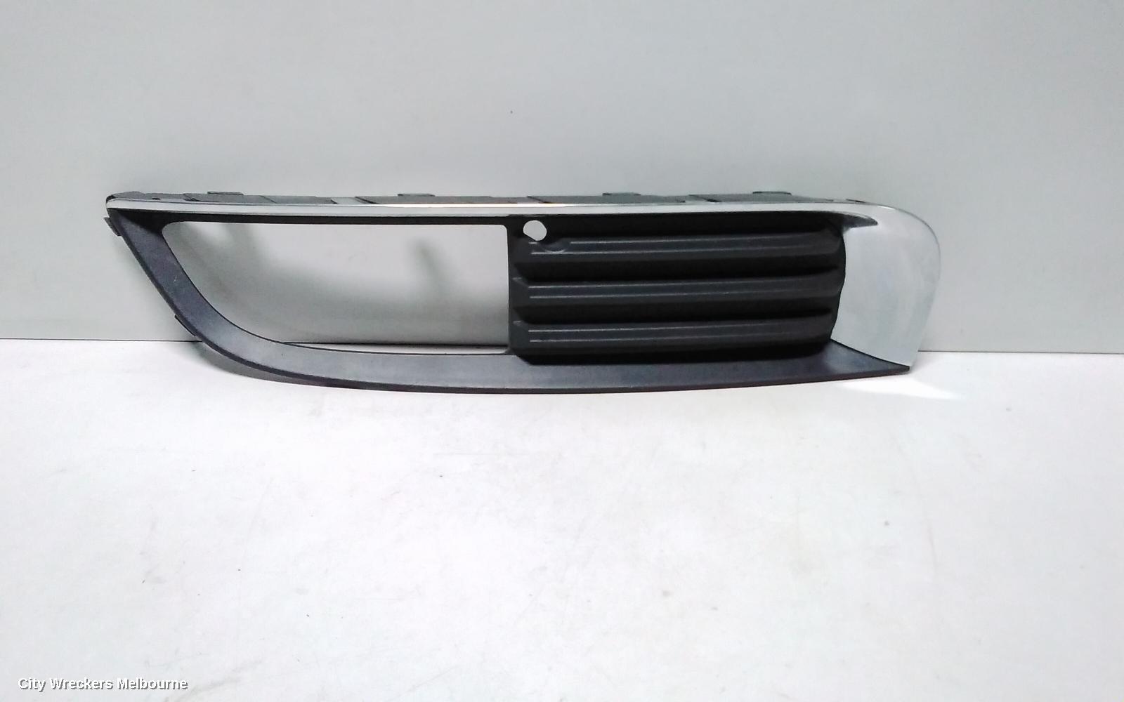 OPEL INSIGNIA LEFT INDICATOR/FOG/SIDE, BUMPER FOGLAMP, IN, 09/2012 - 12/2013
