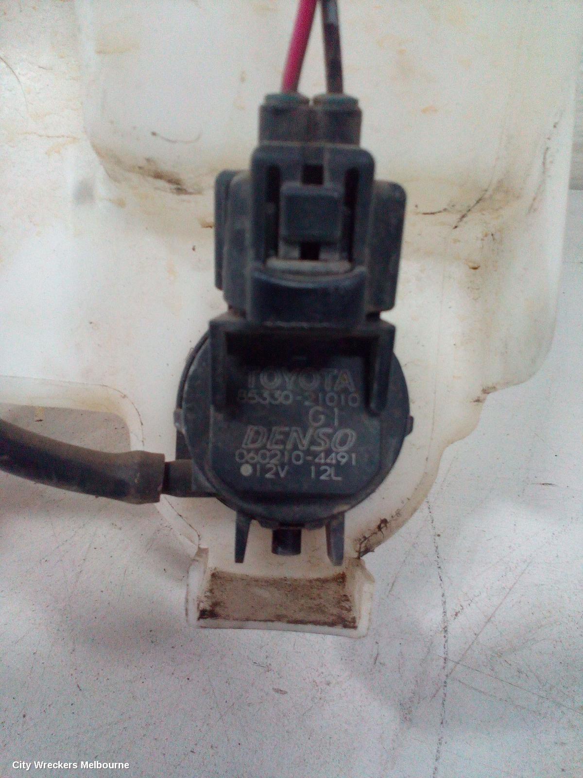 TOYOTA AURION WASHER BOTTLE, GSV40R, NON H/LAMP WASHER TYPE, 10/2006 - 03/2012