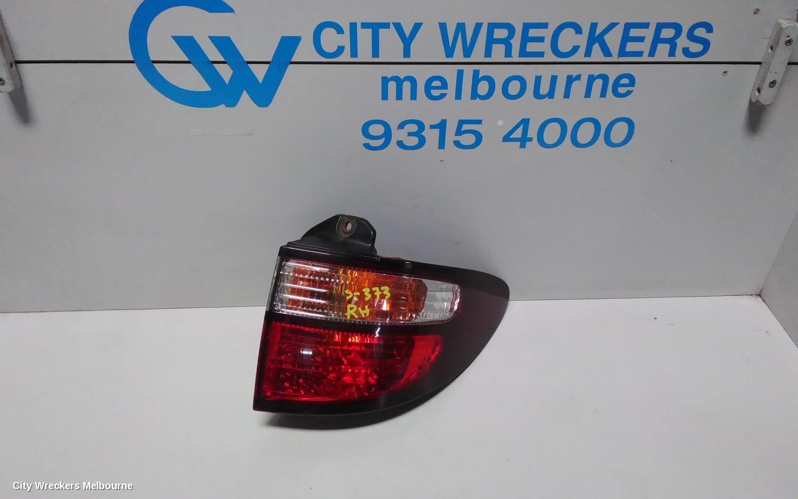 TOYOTA TARAGO RIGHT TAILLIGHT, ACR30 (AUST TYPE), 06/2000 - 06/2003 8155128301