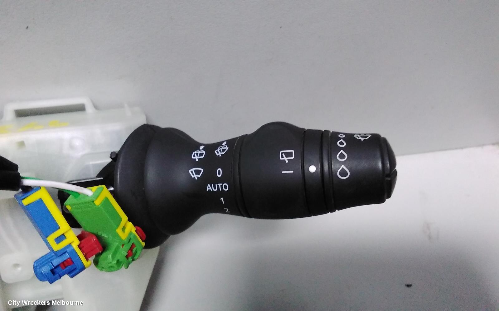 RENAULT MEGANE COMBINATION SWITCH, COMBINATION SWITCH ASSY, 5DR HATCH, P/N 255670032R, X32, 09/2010 ONWARDS