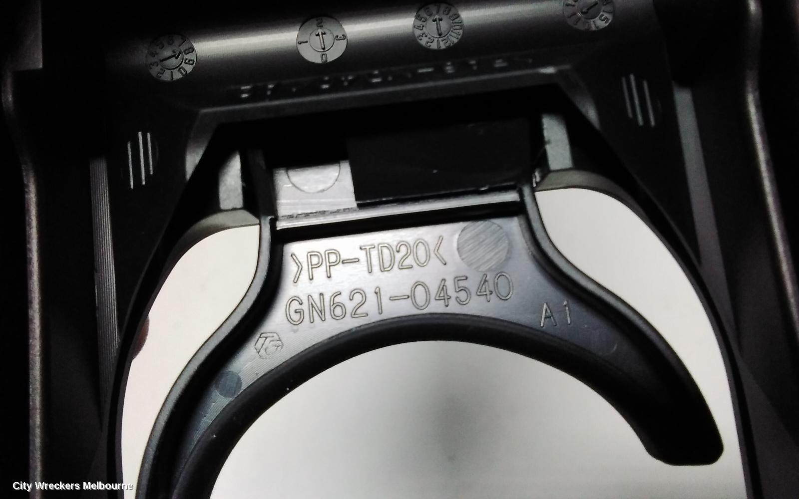 PEUGEOT 4007, GS, 10/2009 - 08/2013, CUP HOLDER: 71471