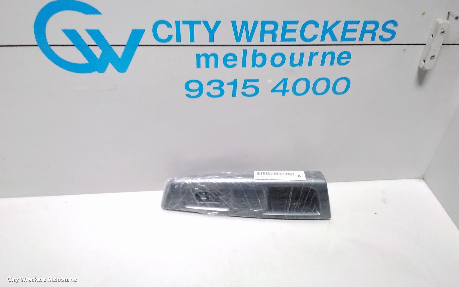 SUBARU IMPREZA PWR DR WIND SWITCH, LH FRONT/LH REAR/RH REAR, WHITE PLUG TYPE, 05/2006 - 04/2007