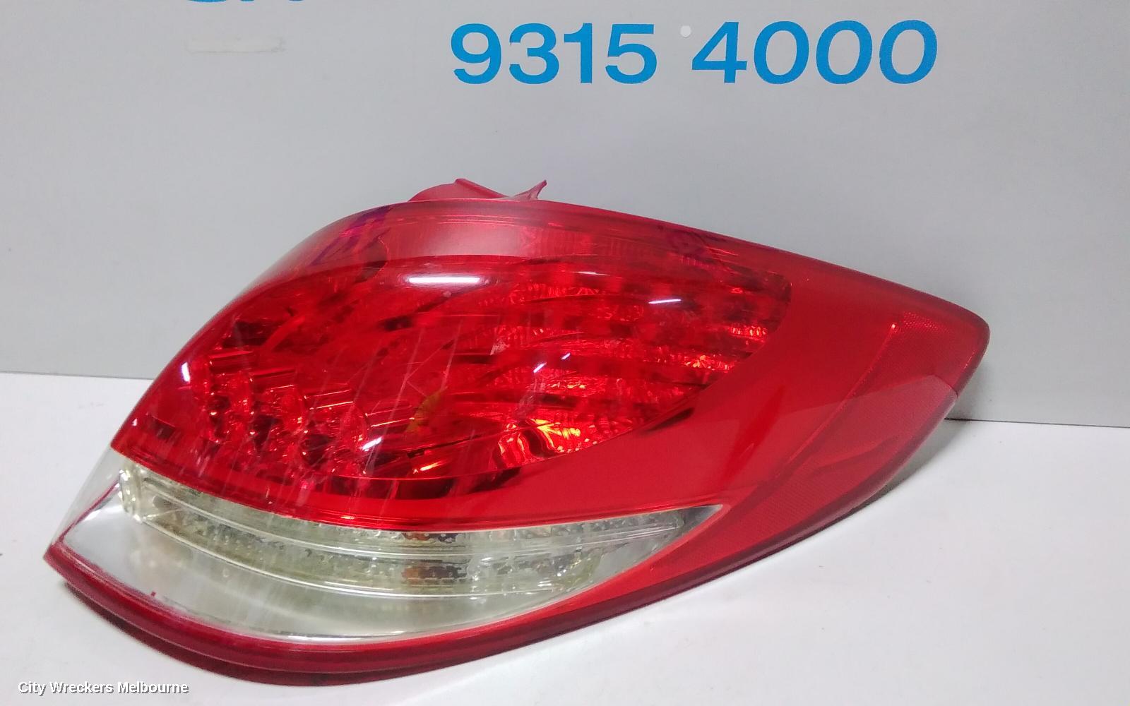 HYUNDAI VELOSTER RIGHT TAILLIGHT, IN BODY, FS, LED TYPE, 12/2011 - 02/2018