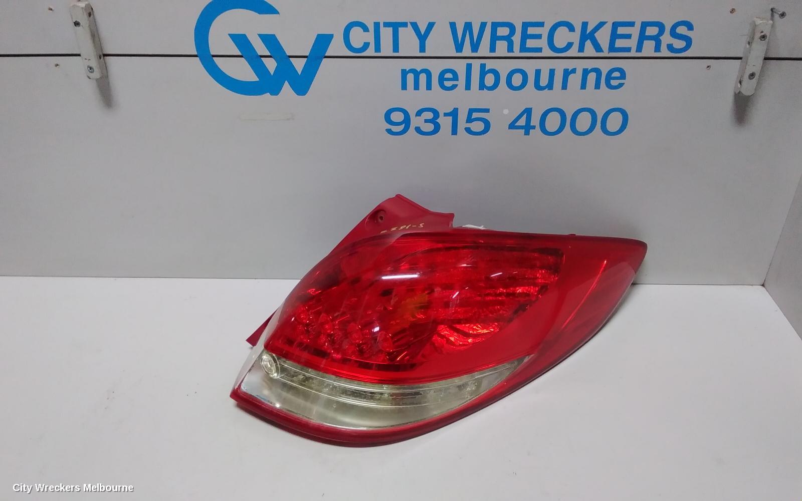 HYUNDAI VELOSTER RIGHT TAILLIGHT, IN BODY, FS, LED TYPE, 12/2011 - 02/2018
