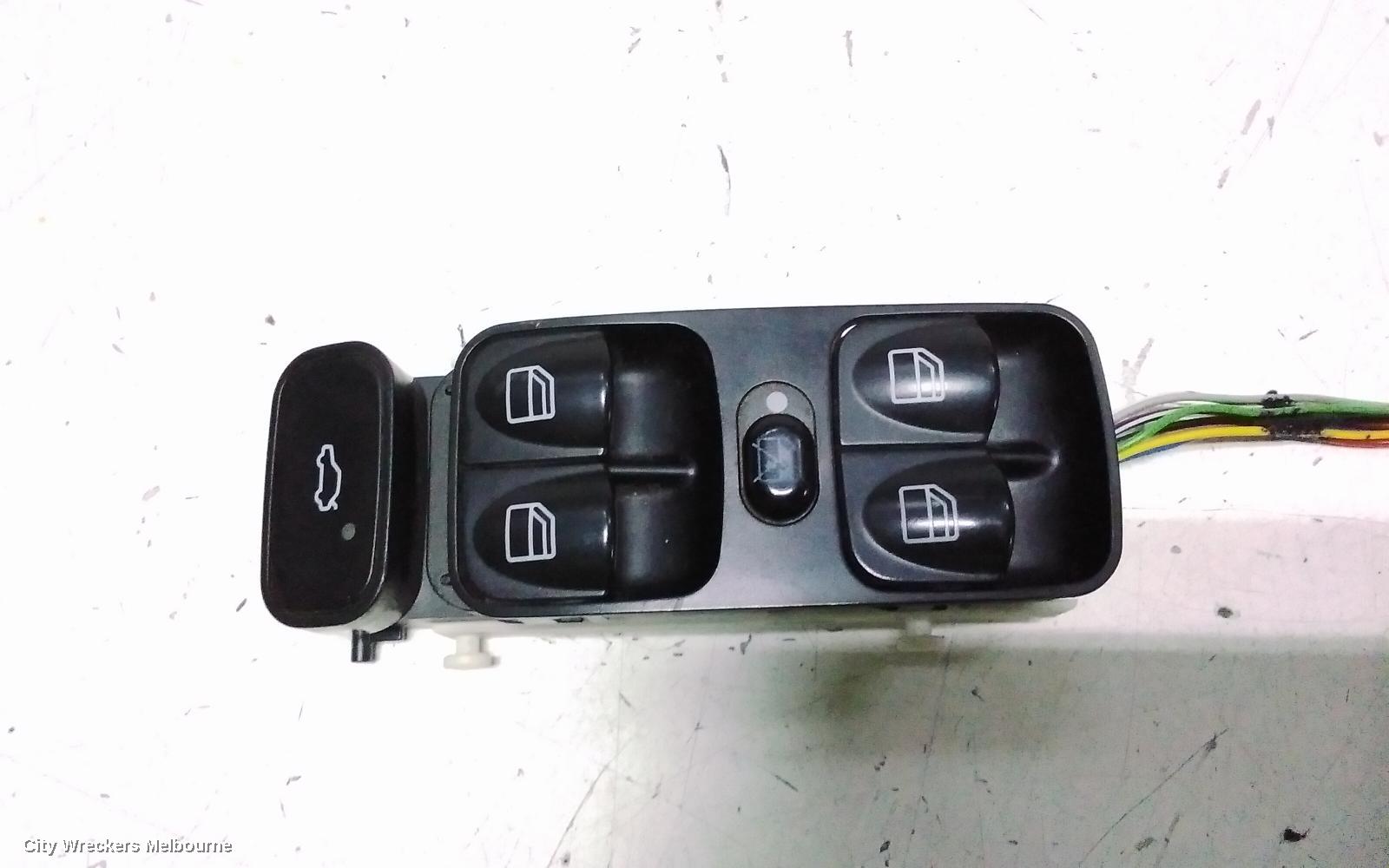 MAZDA 3 LEFT DOOR MIRROR, BK, MANUAL, SEDAN/HATCH, 10/2003 - 04/2009