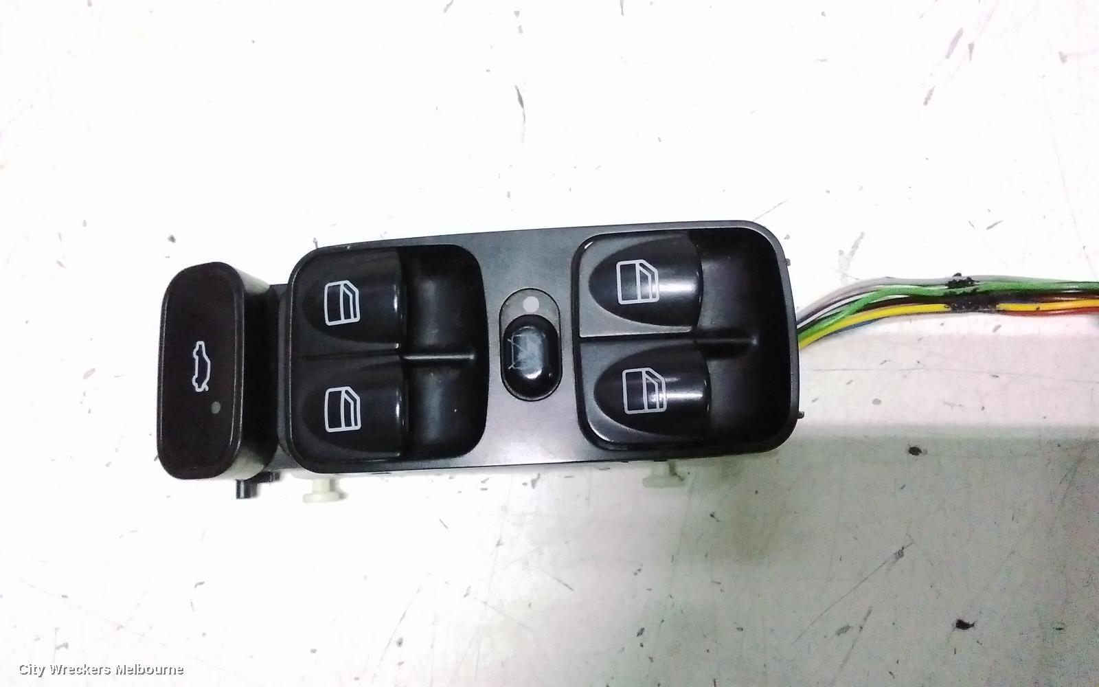 MAZDA 3 LEFT DOOR MIRROR, BK, MANUAL, SEDAN/HATCH, 10/2003 - 04/2009