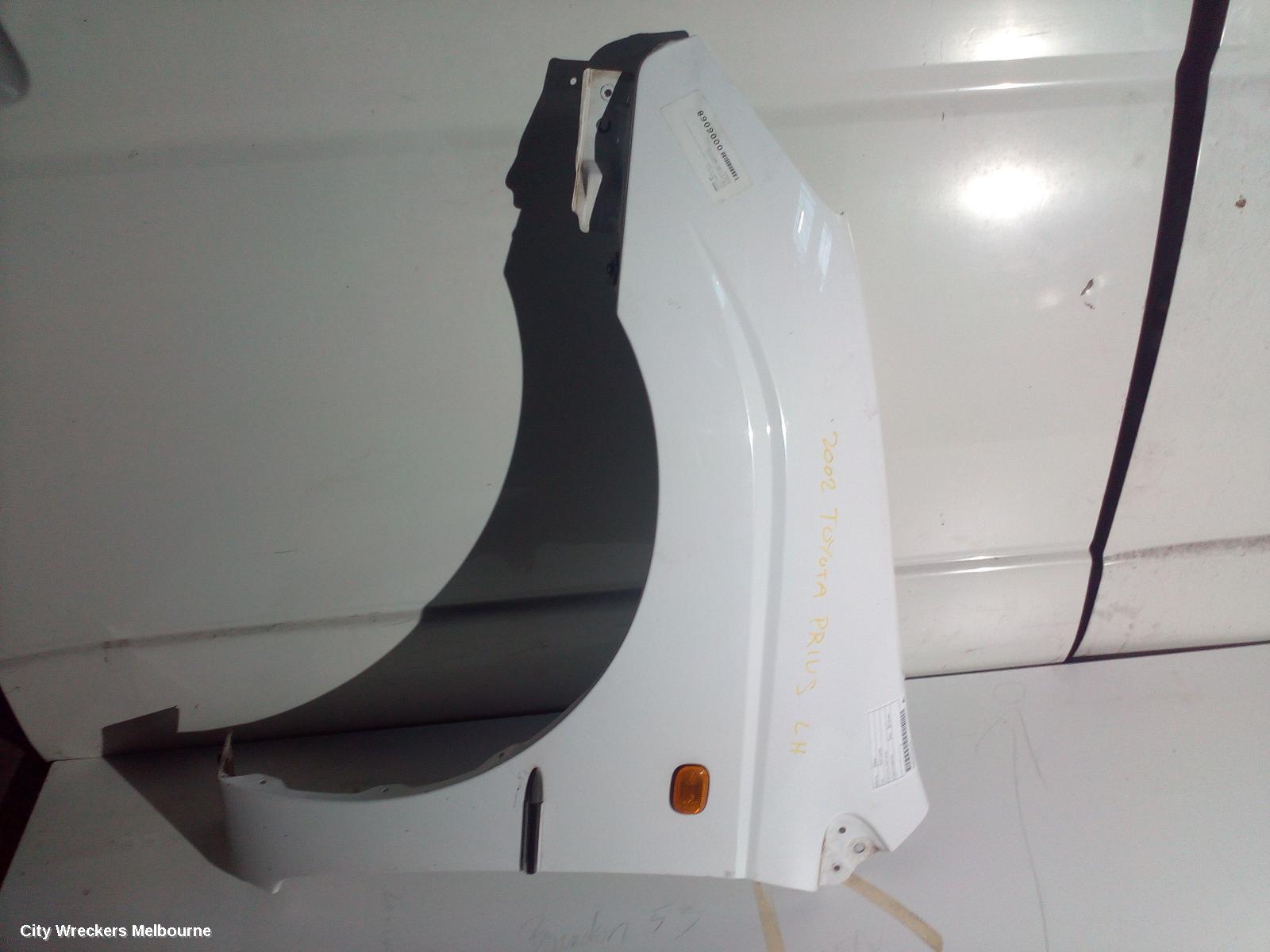 TOYOTA PRIUS LEFT GUARD, NHW10/2011R, 12/1997 - 09/2003