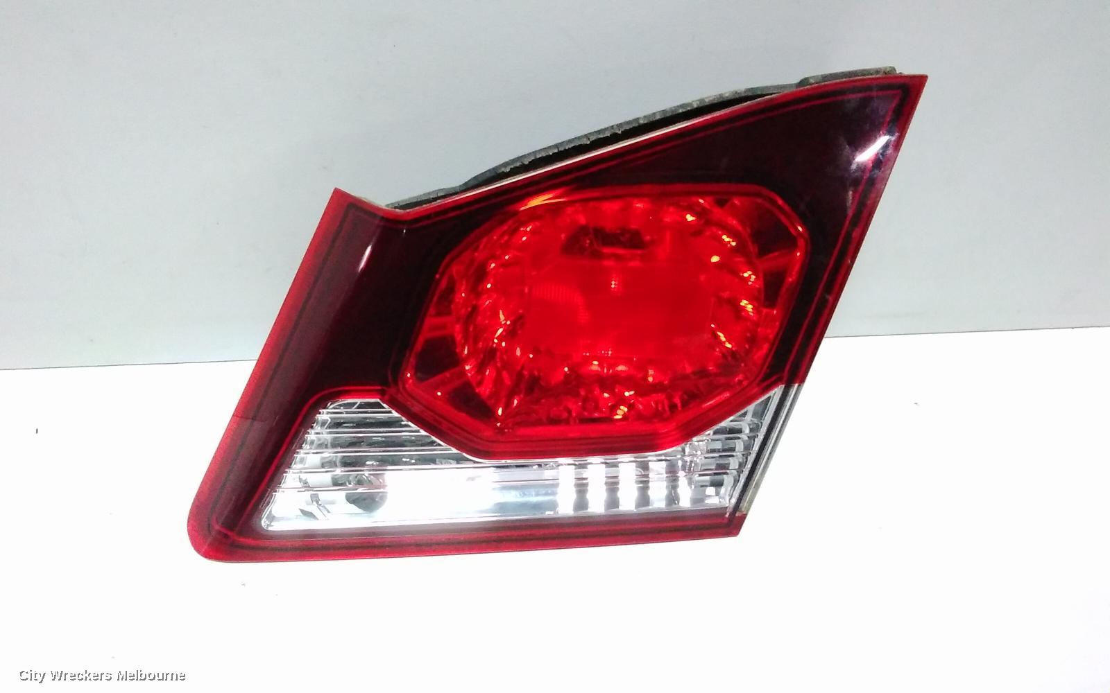 HONDA CIVIC REAR GARNISH, BOOTLID LAMP (RH SIDE), 8TH GEN, 01/2009 - 12/2011