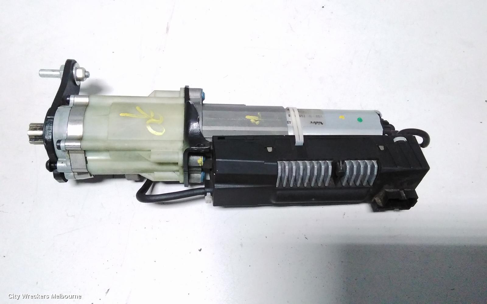 AUDI Q7 TAILGATE REGULATOR, 4L, OPEN/CLOSE MOTOR (LH SIDE), W/ POWER LIFTGATE, 10/2009 - 12/2010