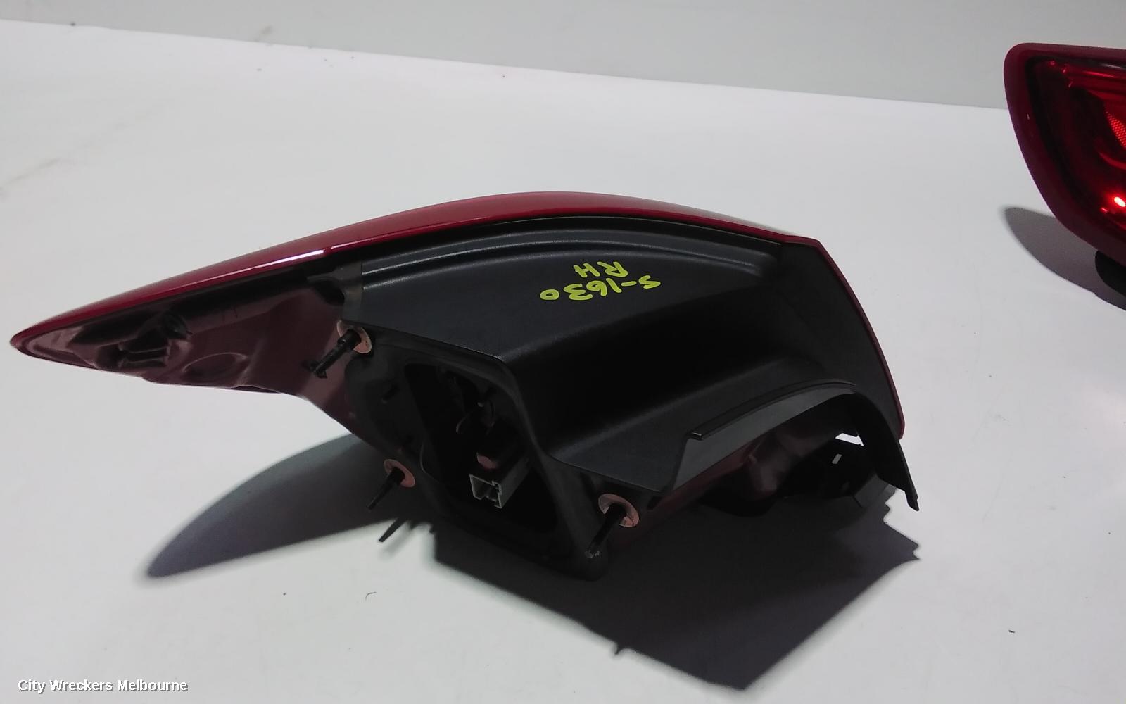 HOLDEN COMMODORE RIGHT TAILLIGHT, VF, SEDAN, CLEAR TYPE, EVOKE/SV6/SS/INTERNATIONAL, 05/2013 - 12/2017
