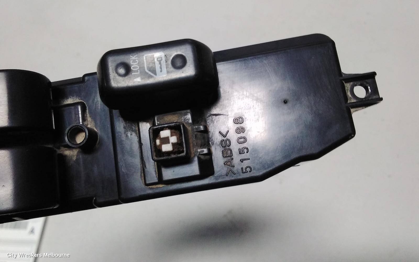 TOYOTA HIACE PWR DR WIND SWITCH, RH FRONT (MASTER SWITCH), TRH/KDH, 03/2014 - 04/2019