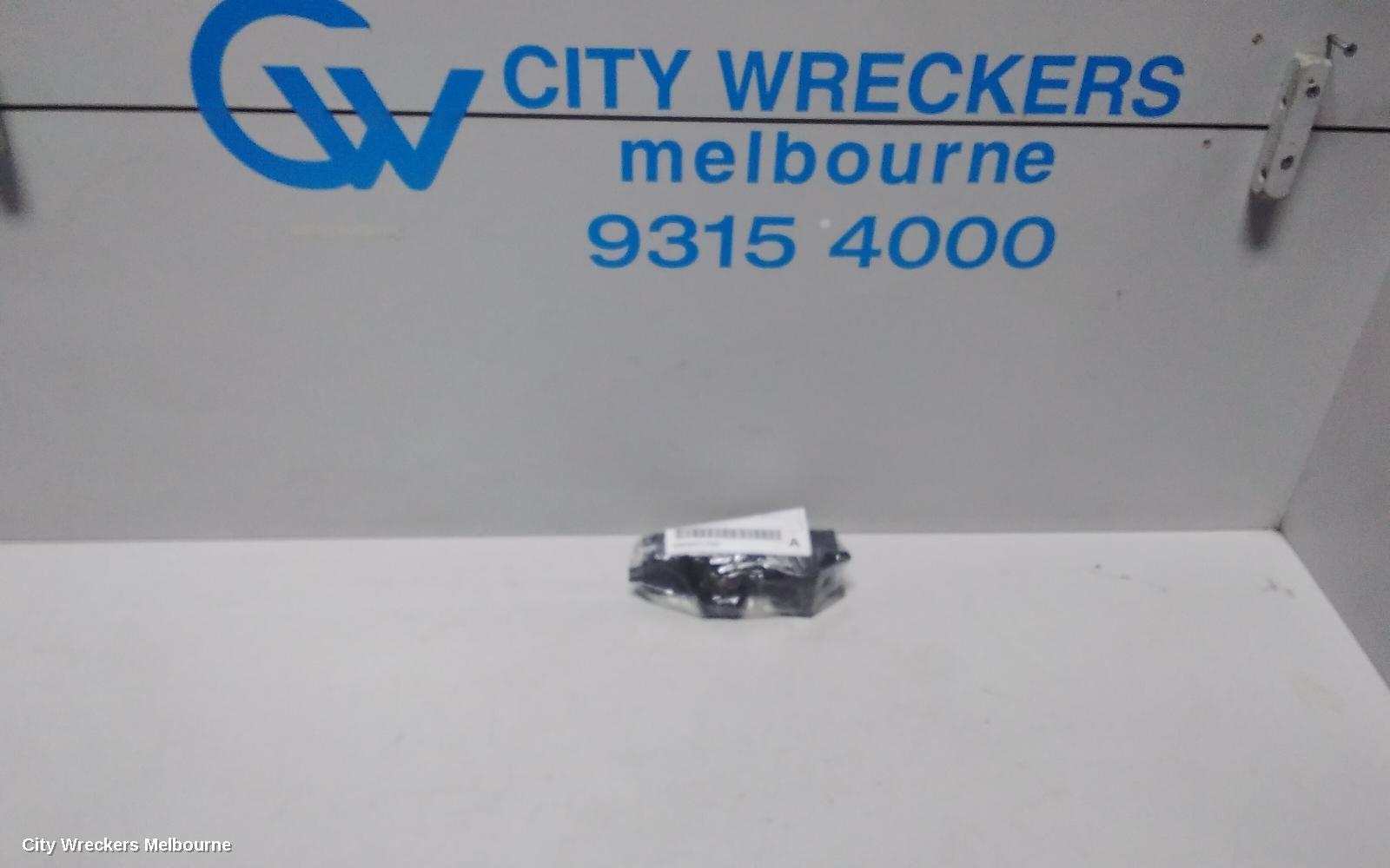 TOYOTA HIACE PWR DR WIND SWITCH, RH FRONT (MASTER SWITCH), TRH/KDH, 03/2014 - 04/2019
