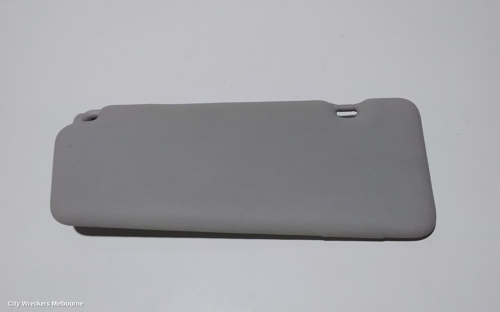 RENAULT CLIO SUNVISOR, X98, 09/2013 - 10/2019