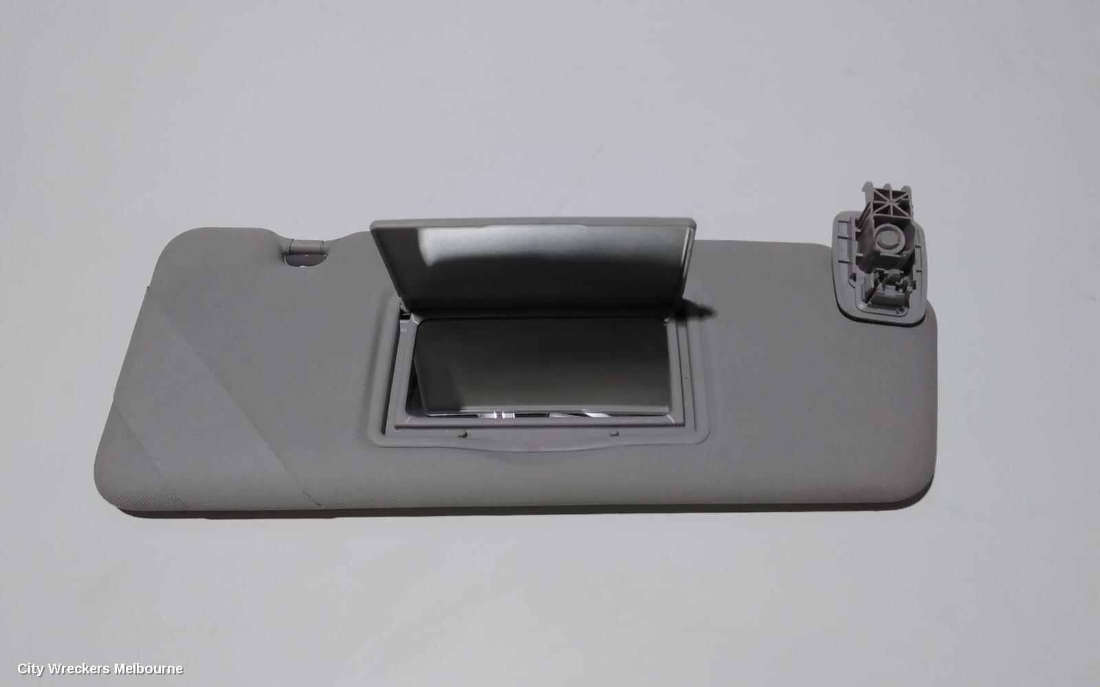 RENAULT CLIO SUNVISOR, X98, 09/2013 - 10/2019