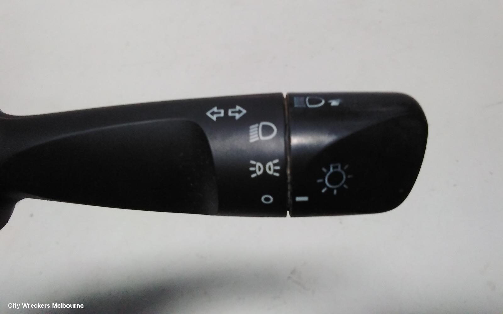 TOYOTA HIACE COMBINATION SWITCH, FLASHER SWITCH, TRH/KDH, 03/2014 - 04/2019