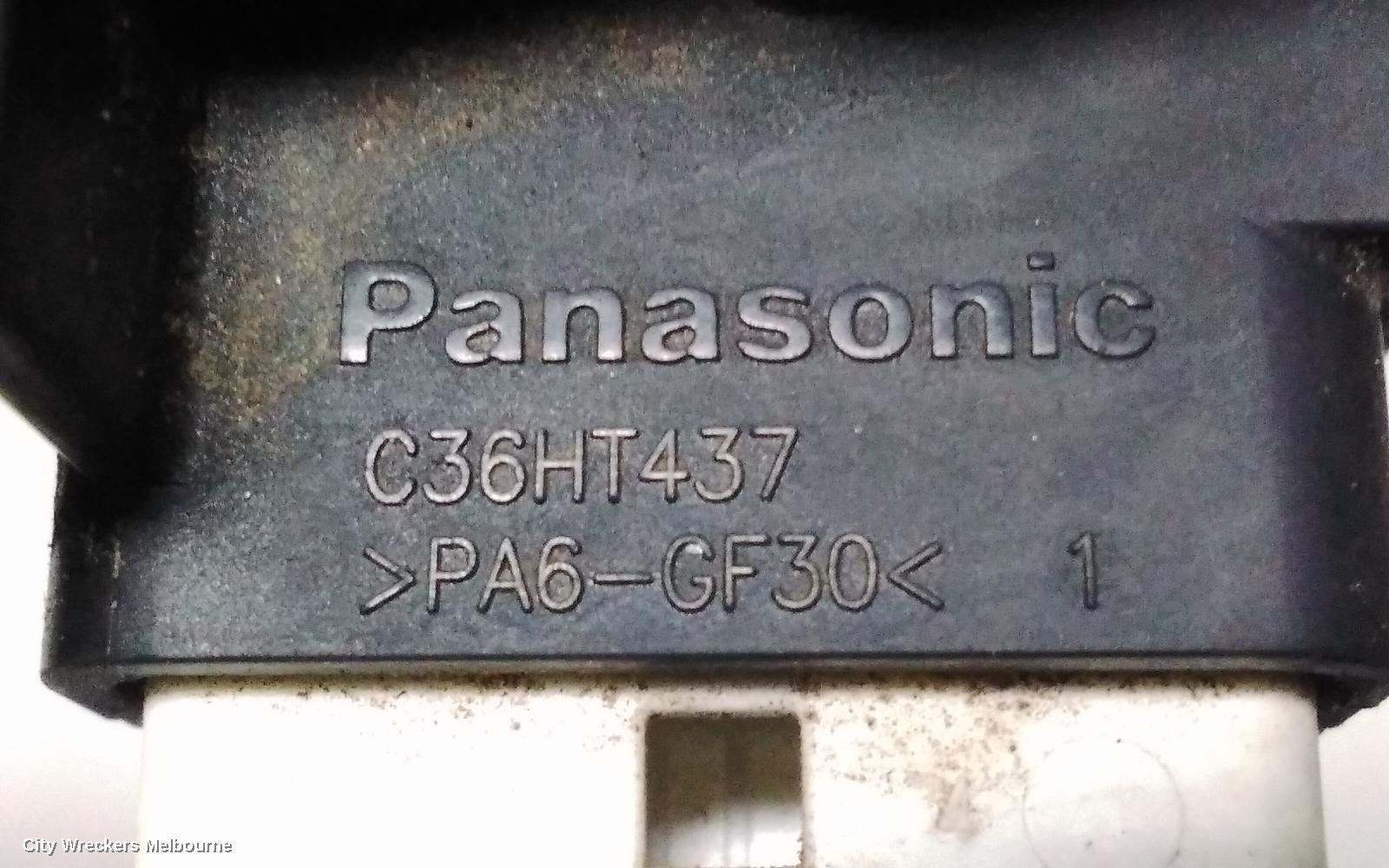 TOYOTA HIACE COMBINATION SWITCH, FLASHER SWITCH, TRH/KDH, 03/2014 - 04/2019