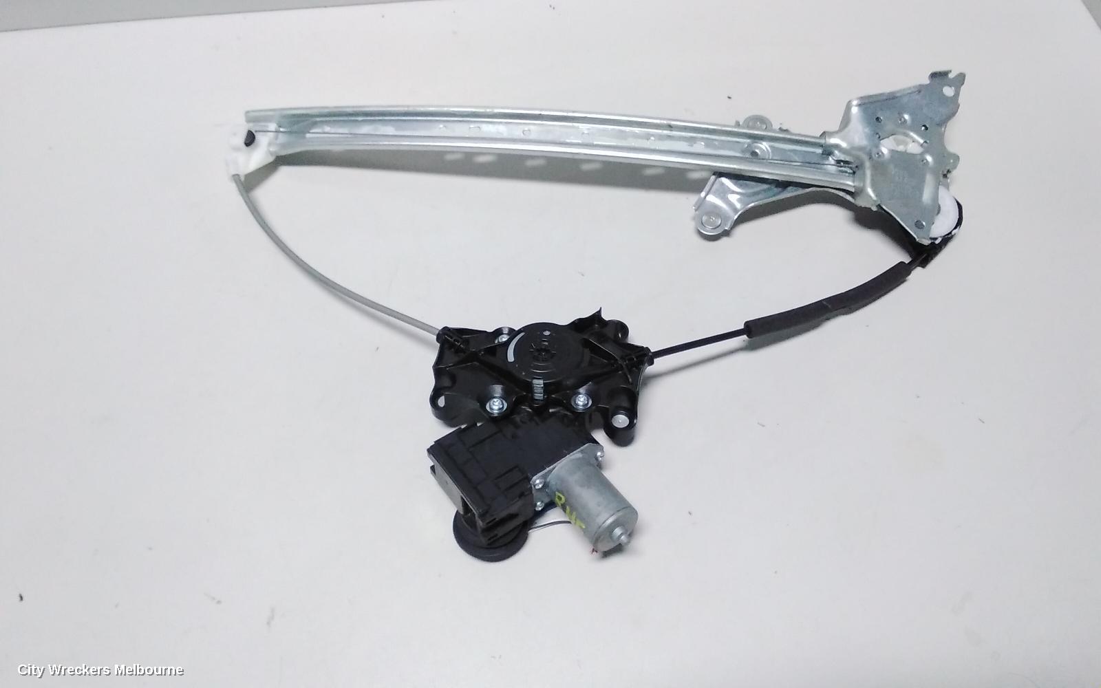 TOYOTA COROLLA RIGHT FRONT WINDOW REG/MOTOR, E210, 07/2018 ONWARDS