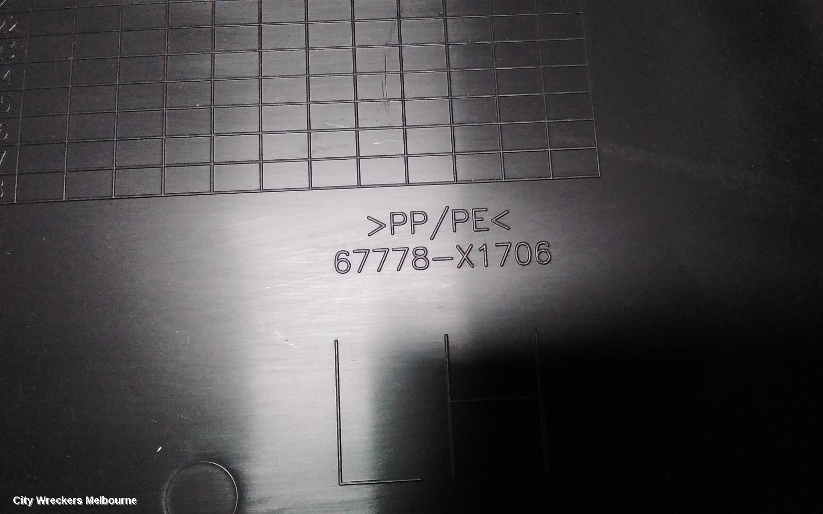 TOYOTA COROLLA DOOR TRIM, ZWE219R, LH FRONT, HATCH, 07/2018 ONWARDS