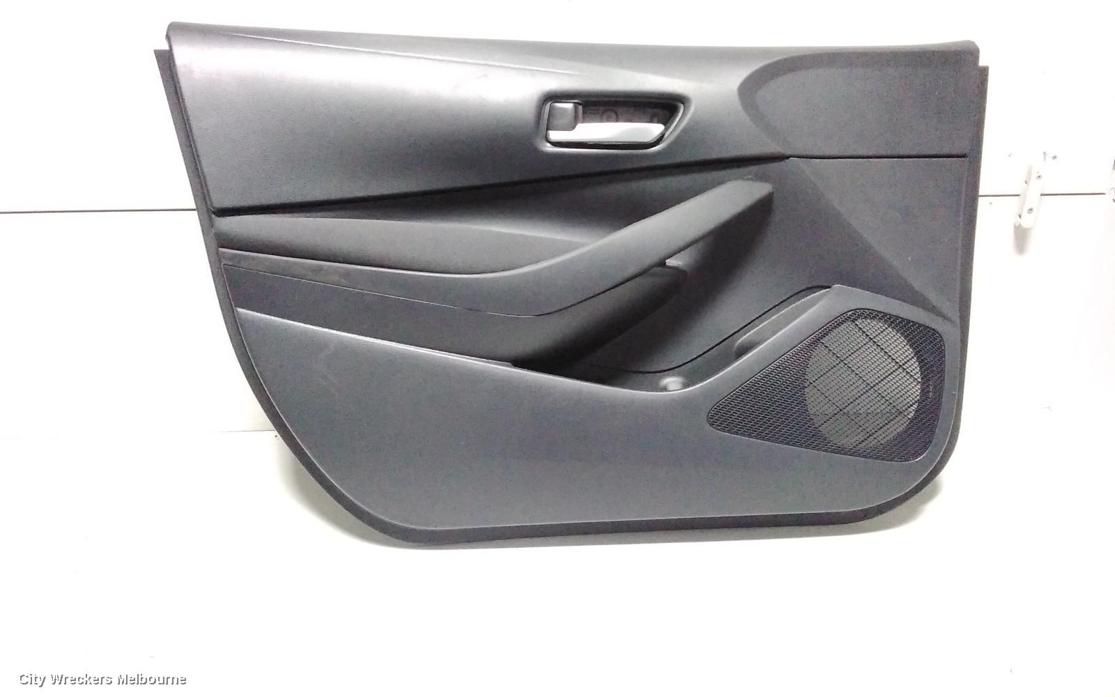 TOYOTA COROLLA DOOR TRIM, ZWE219R, LH FRONT, HATCH, 07/2018 ONWARDS