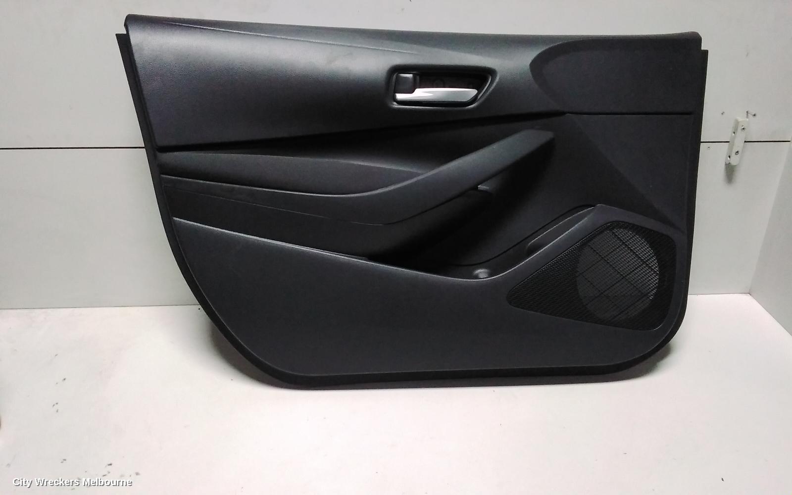 TOYOTA COROLLA DOOR TRIM, ZWE219R, LH FRONT, HATCH, 07/2018 ONWARDS