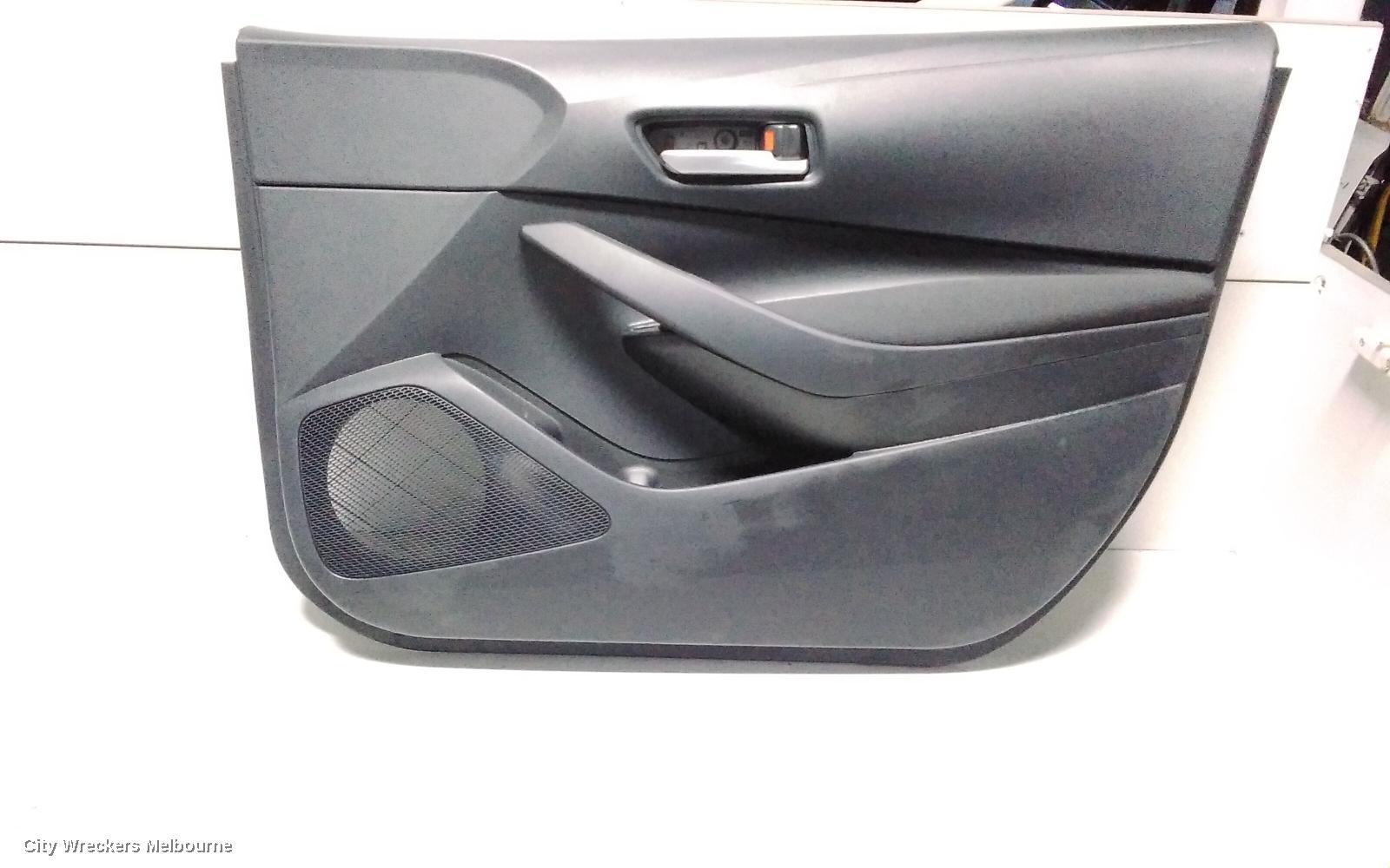 TOYOTA COROLLA DOOR TRIM, ZWE219R, RH FRONT, HATCH, 07/2018 ONWARDS