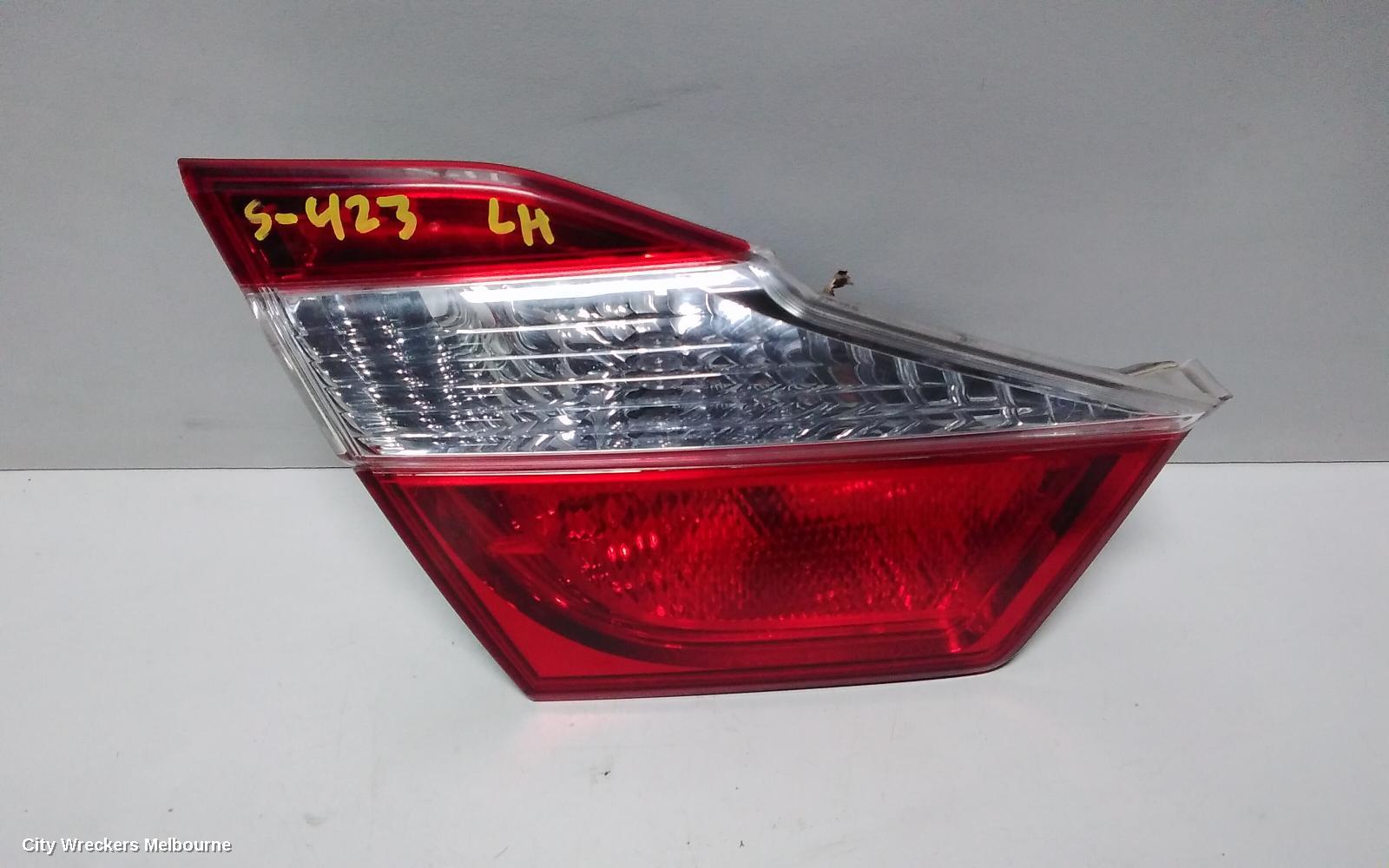 TOYOTA AURION REAR GARNISH, BOOTLID LAMP (LH SIDE), GSV50R, 02/2012 - 08/2017