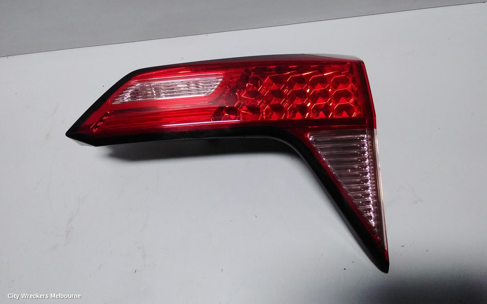 HONDA HRV REAR GARNISH, TAILGATE LAMP (RH SIDE), RU5, VTI, LED, NON OPTICAL GUIDE TYPE, 12/2014 - 06/2018