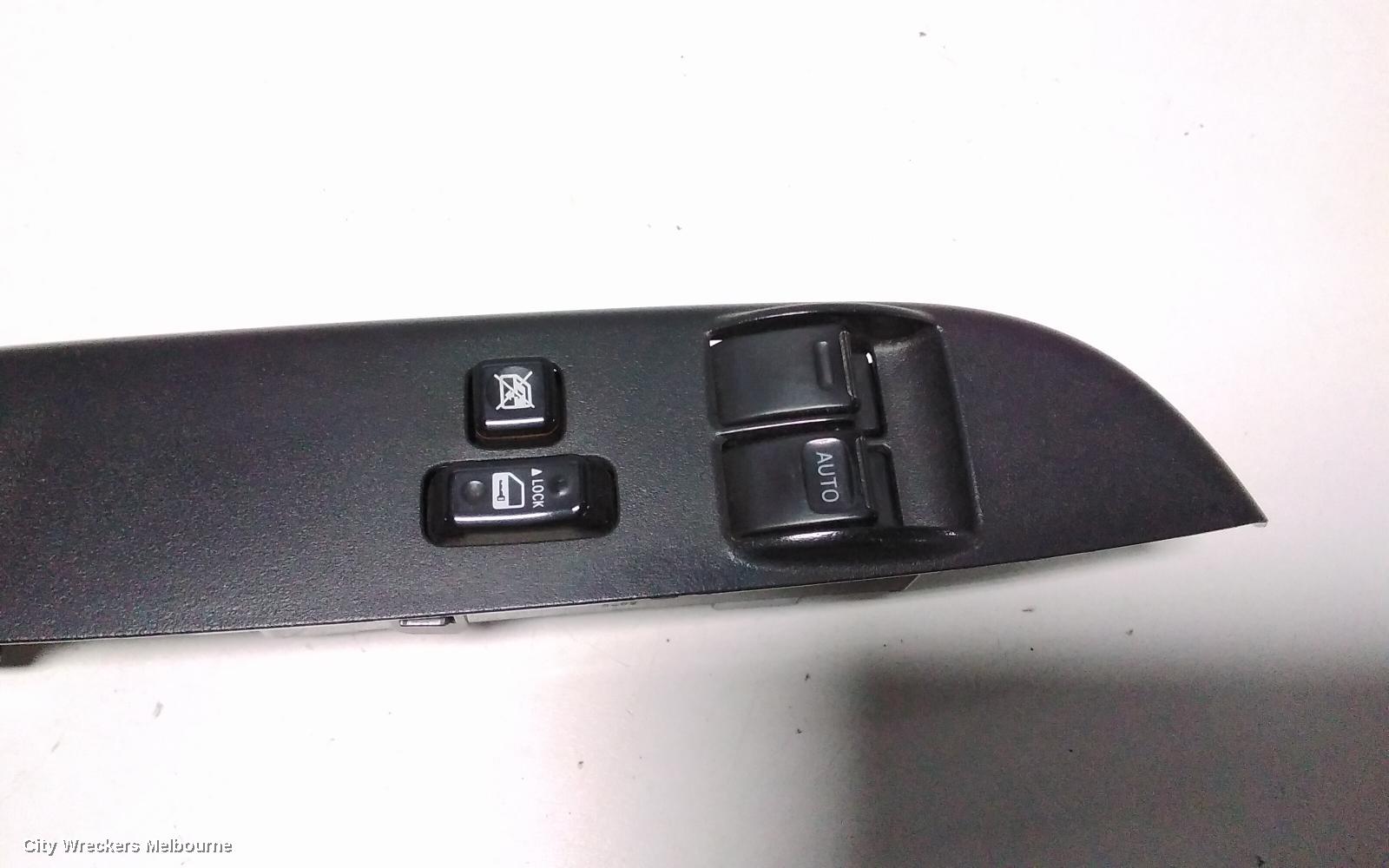 TOYOTA HIACE PWR DR WIND SWITCH, RH FRONT (MASTER SWITCH), TRH/KDH, 03/2014 - 04/2019