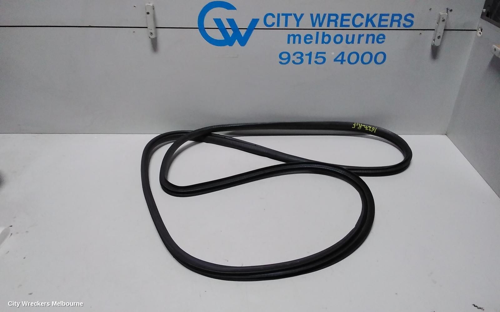 HONDA CIVIC, 10TH GEN, 05/2016 - 08/2021, RHF DOOR SEAL ON THE BODY: 72030