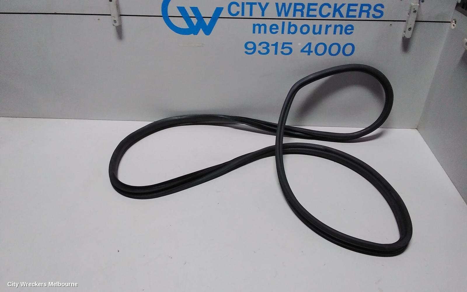 HONDA CIVIC, 10TH GEN, 05/2016 - 08/2021, LHR DOOR SEAL ON THE BODY: 72033