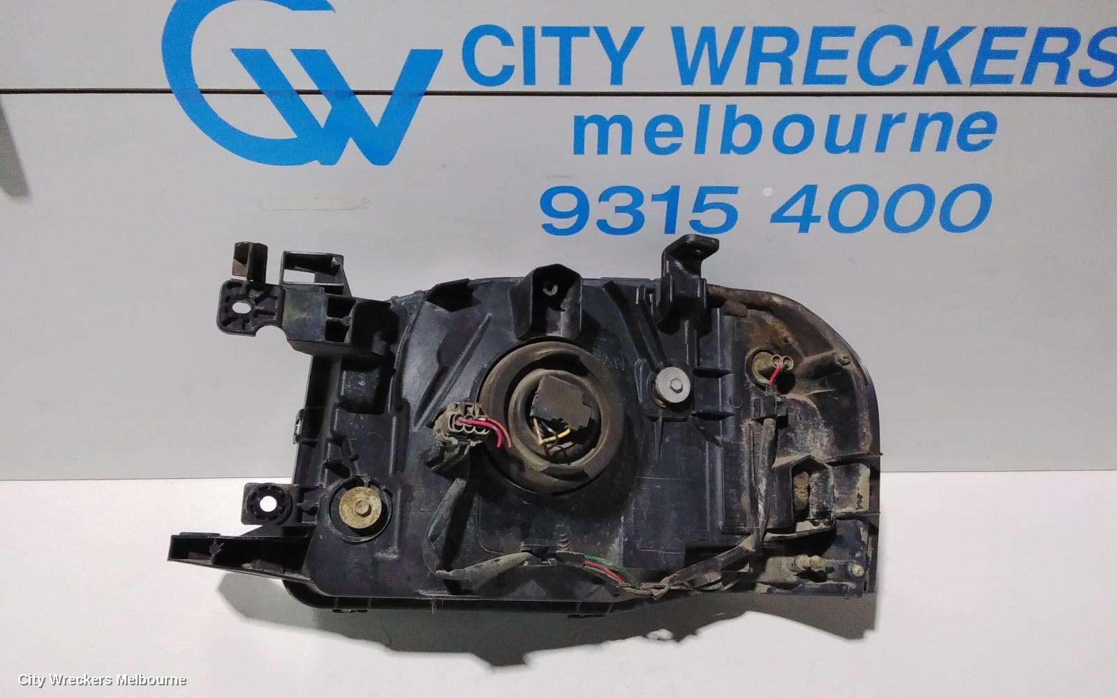 NISSAN NAVARA RIGHT HEADLAMP, D22, 12/2001 - 08/2015