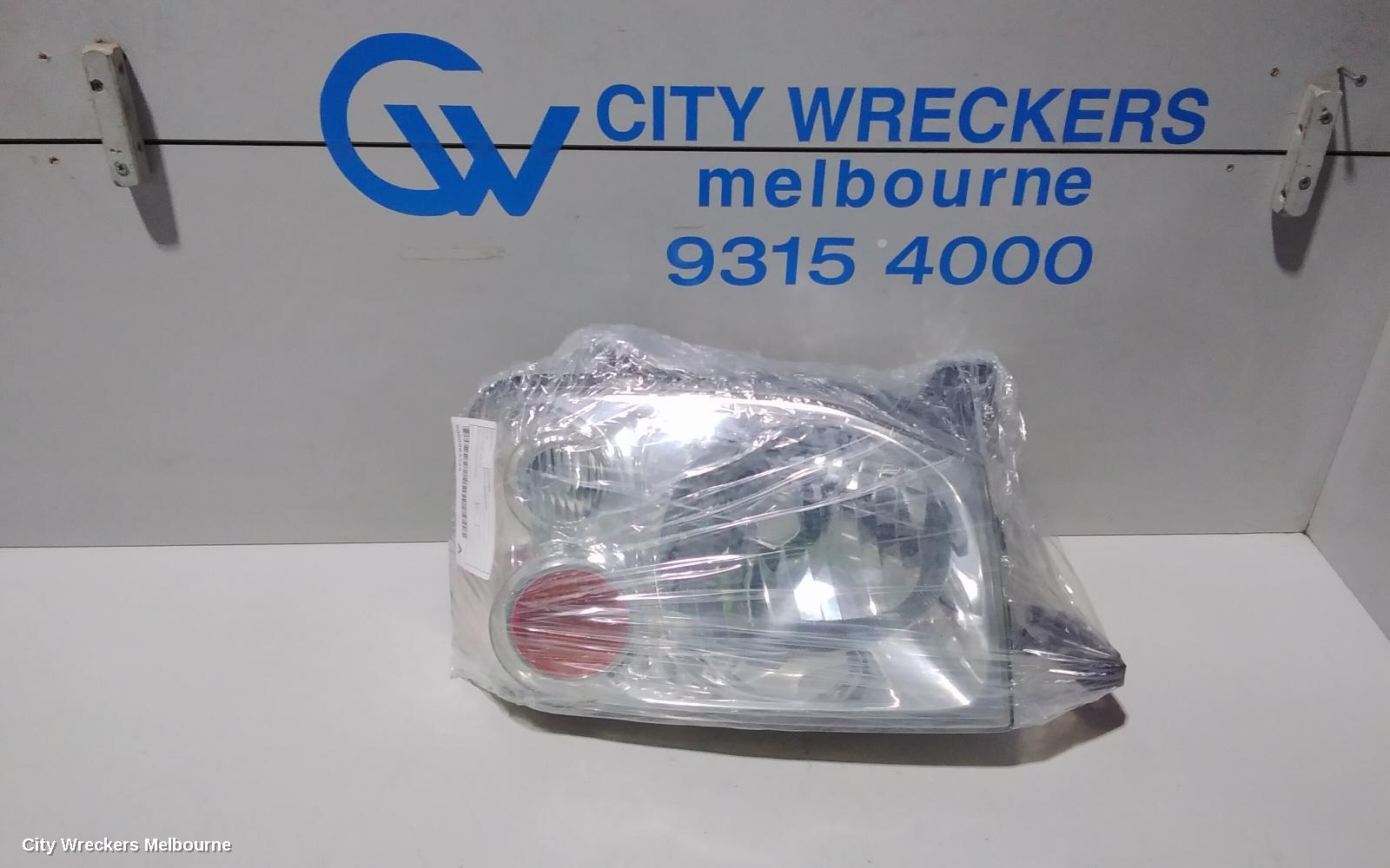 NISSAN NAVARA RIGHT HEADLAMP, D22, 12/2001 - 08/2015