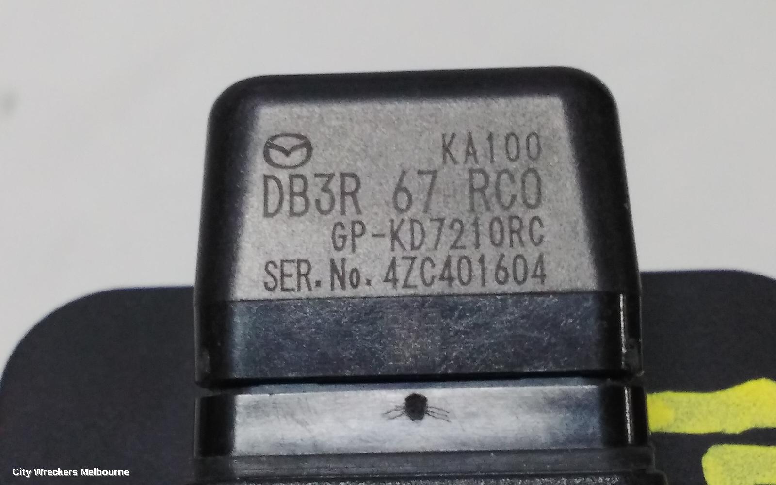 MAZDA CX3 REVERSE CAMERA, REVERSE CAMERA, DK, 03/2015 - 08/2018
