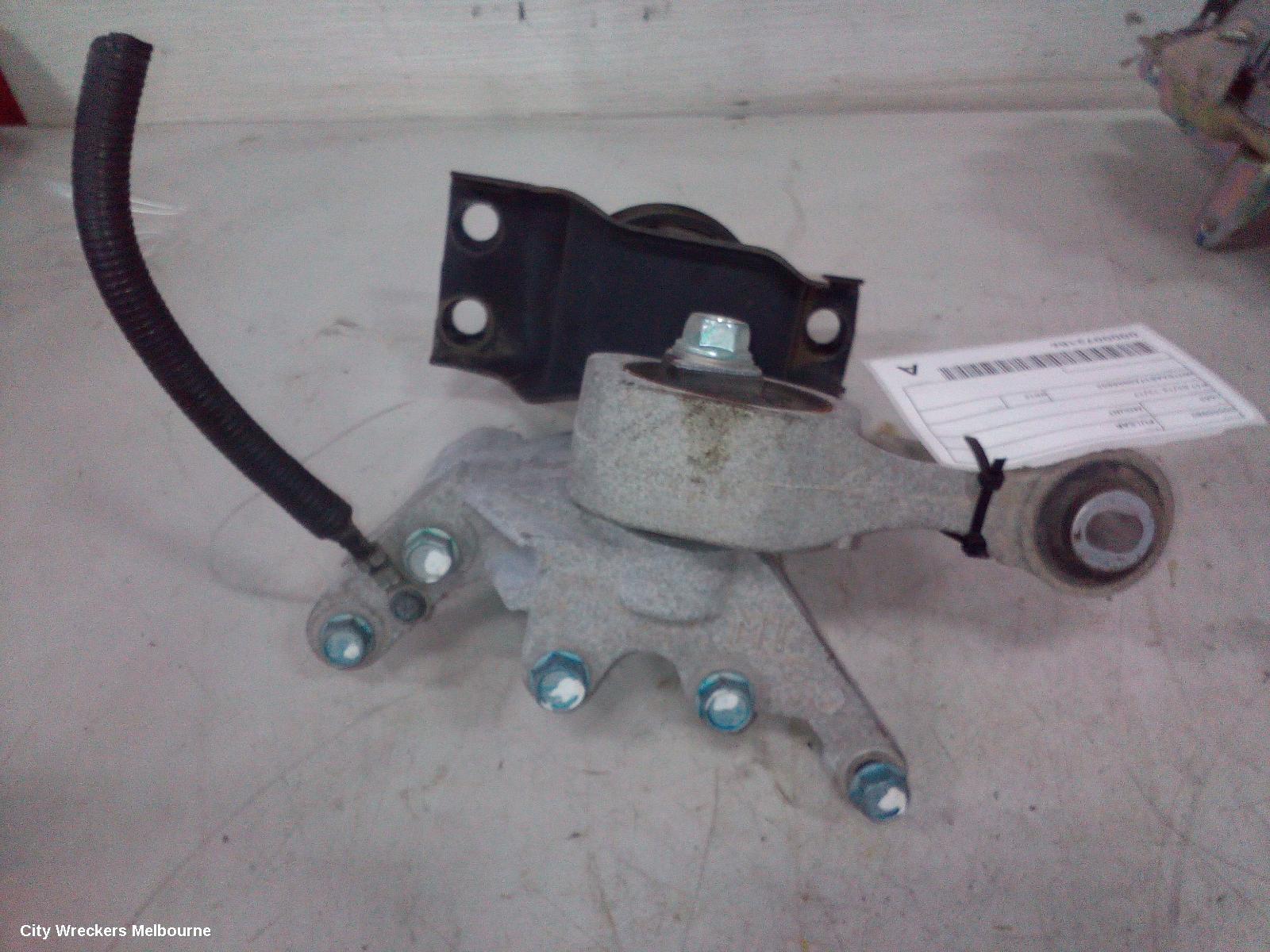 NISSAN PULSAR MOUNT, B17 02/2013 - 12/2017